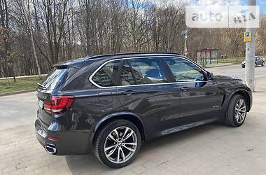 Позашляховик / Кросовер BMW X5 2014 в 