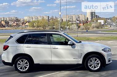 Позашляховик / Кросовер BMW X5 2015 в 
