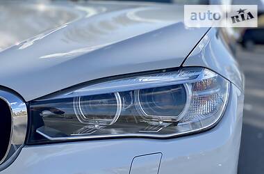 Позашляховик / Кросовер BMW X5 2015 в 