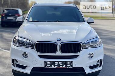 Позашляховик / Кросовер BMW X5 2015 в 