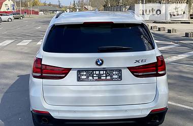 Позашляховик / Кросовер BMW X5 2015 в 