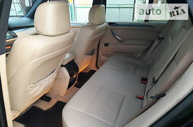 Позашляховик / Кросовер BMW X5 2003 в 