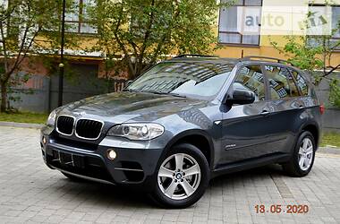 Позашляховик / Кросовер BMW X5 2011 в 
