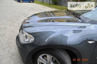 Позашляховик / Кросовер BMW X5 2011 в 