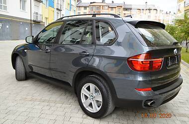Позашляховик / Кросовер BMW X5 2011 в 