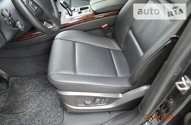 Позашляховик / Кросовер BMW X5 2011 в 