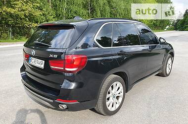 Позашляховик / Кросовер BMW X5 2014 в 
