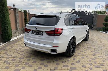 Внедорожник / Кроссовер BMW X5 2014 в Черновцах