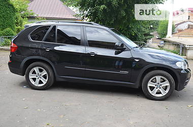 Позашляховик / Кросовер BMW X5 2012 в Чернівцях