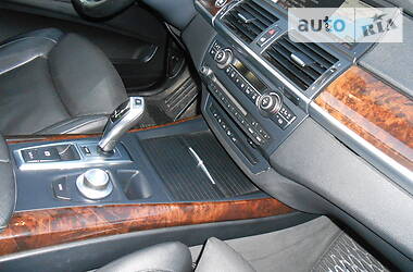 Позашляховик / Кросовер BMW X5 2008 в 