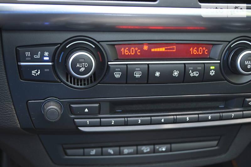 Позашляховик / Кросовер BMW X5 2010 в Києві