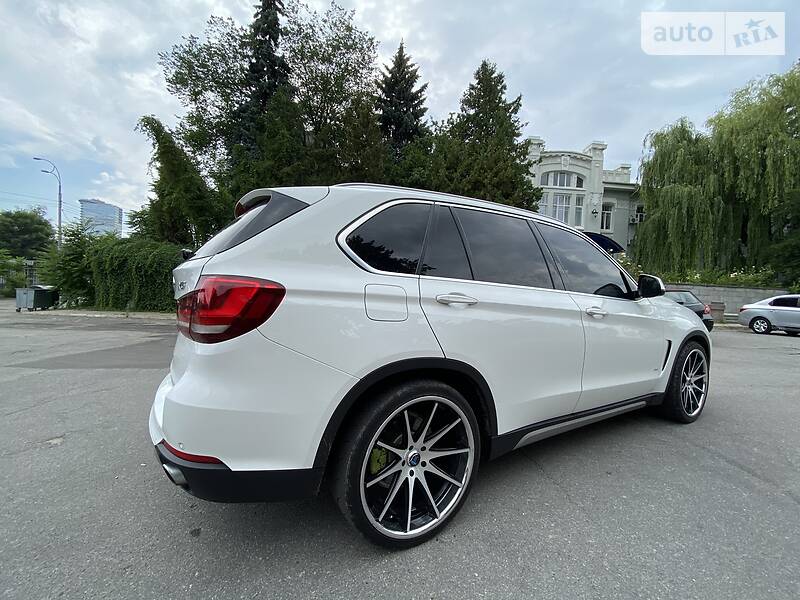 Позашляховик / Кросовер BMW X5 2016 в Києві