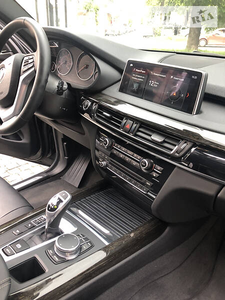 Позашляховик / Кросовер BMW X5 2018 в Чернівцях