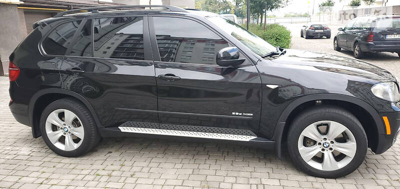 Позашляховик / Кросовер BMW X5 2011 в Івано-Франківську