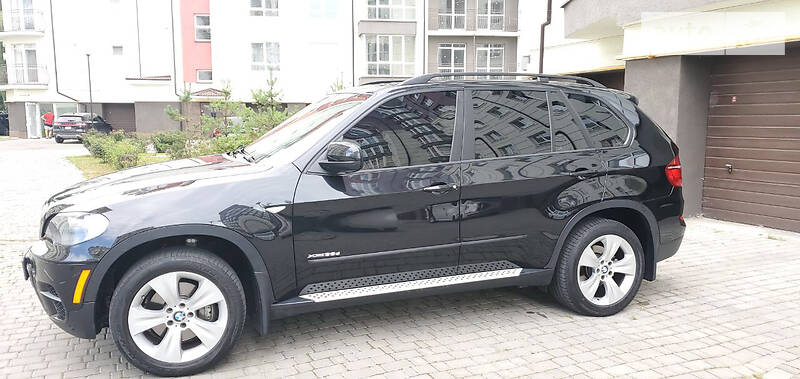Позашляховик / Кросовер BMW X5 2011 в Івано-Франківську