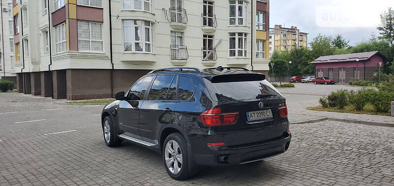 Позашляховик / Кросовер BMW X5 2011 в Івано-Франківську