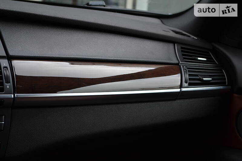 Позашляховик / Кросовер BMW X5 2012 в Рівному