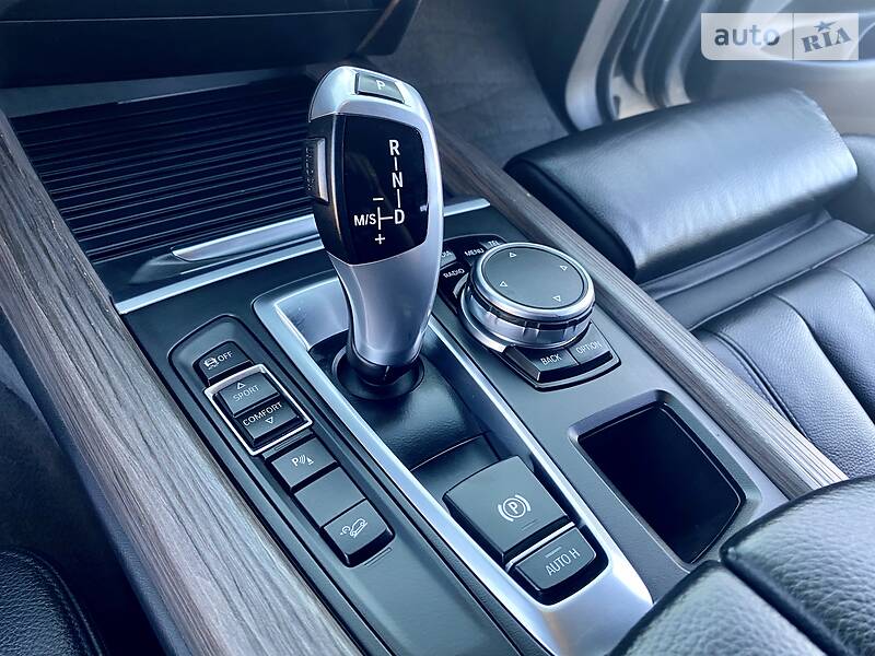 Позашляховик / Кросовер BMW X5 2016 в Дніпрі