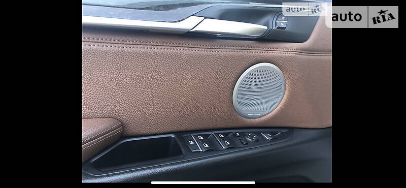Позашляховик / Кросовер BMW X5 2016 в Луцьку