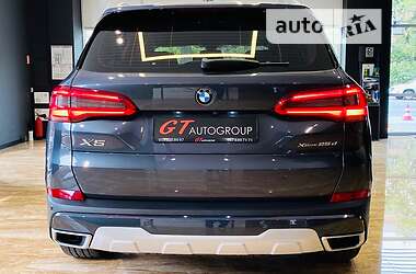 Позашляховик / Кросовер BMW X5 2019 в 