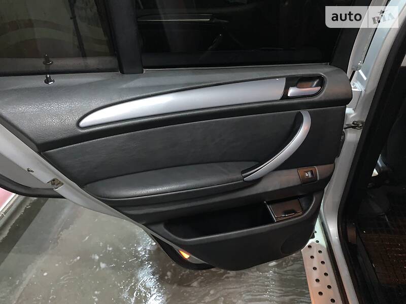 Позашляховик / Кросовер BMW X5 2006 в Чернівцях