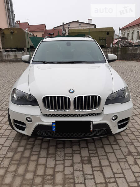 Внедорожник / Кроссовер BMW X5 2010 в Каменец-Подольском