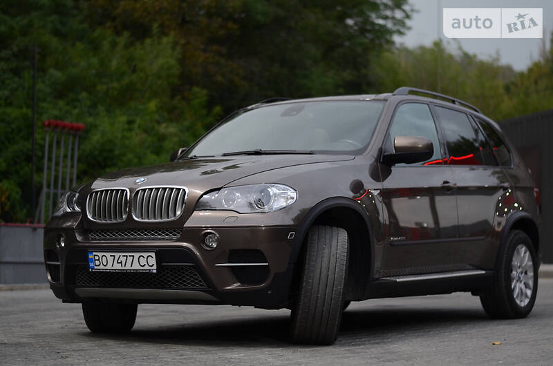 Внедорожник / Кроссовер BMW X5 2011 в Залещиках