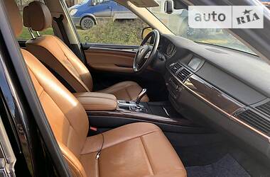 Внедорожник / Кроссовер BMW X5 2010 в 