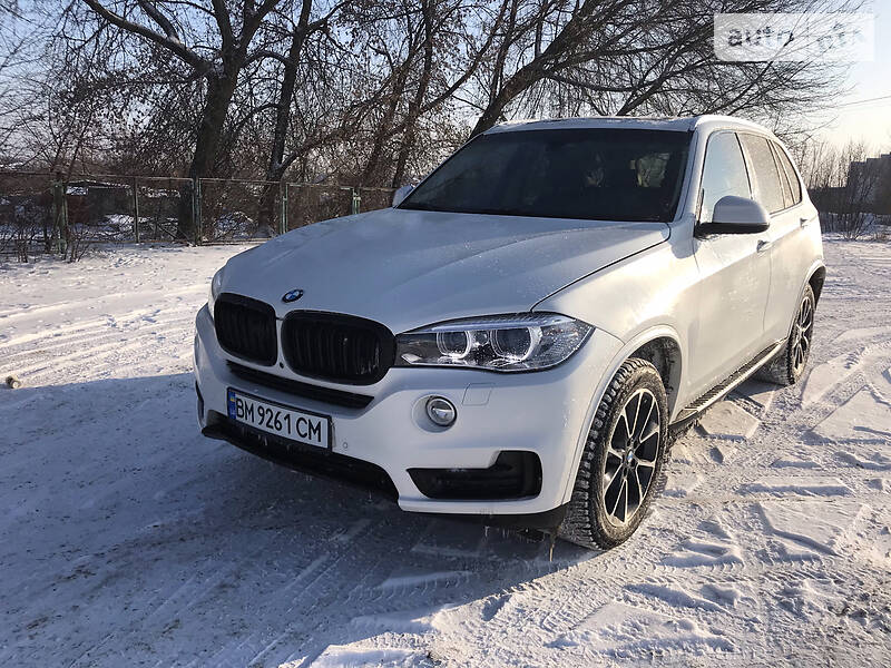 Позашляховик / Кросовер BMW X5 2016 в Сумах