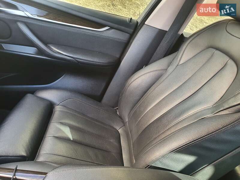 Внедорожник / Кроссовер BMW X5 2014 в Одессе