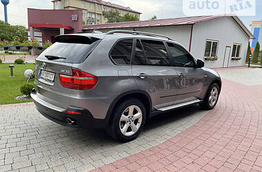 Внедорожник / Кроссовер BMW X5 2010 в Ивано-Франковске