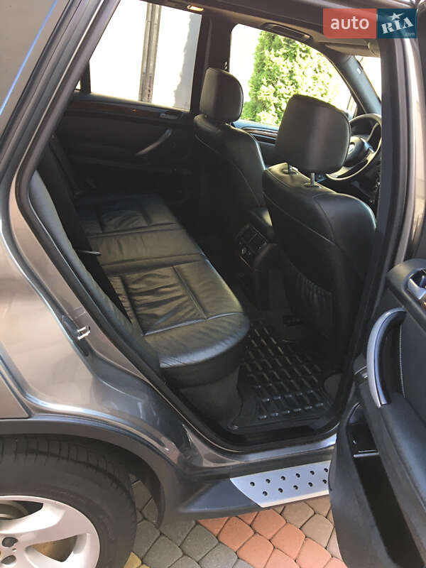 Позашляховик / Кросовер BMW X5 2005 в Тячеві