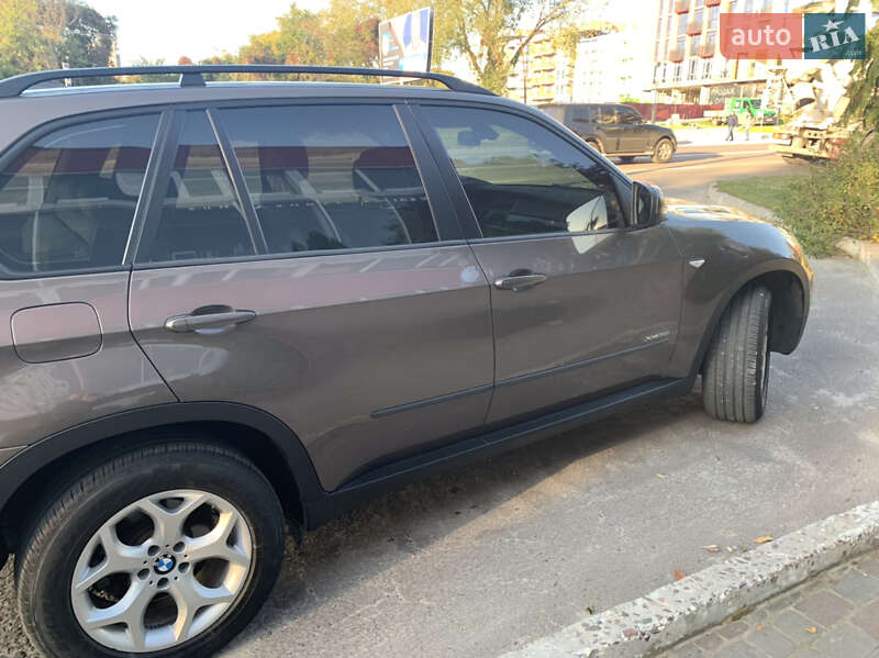 Позашляховик / Кросовер BMW X5 2012 в Львові
