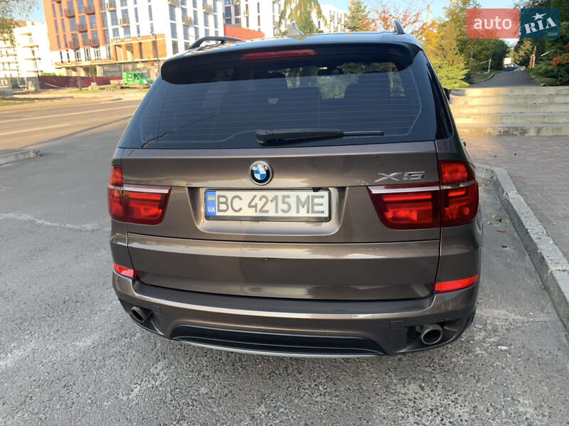 Позашляховик / Кросовер BMW X5 2012 в Львові