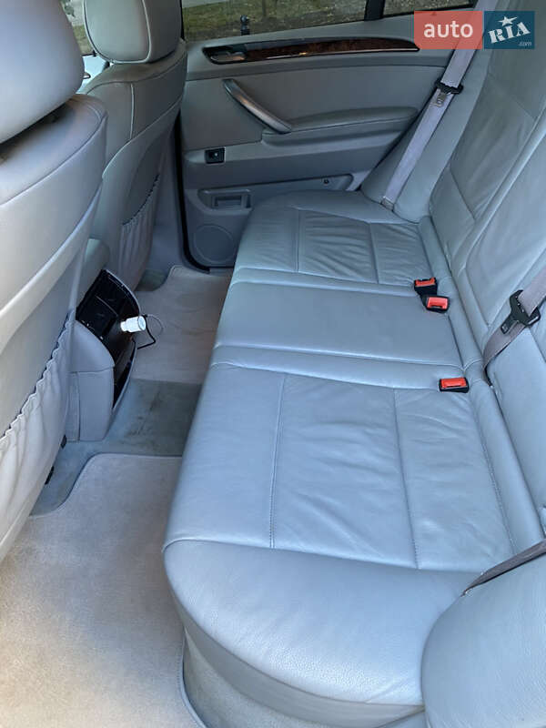 Внедорожник / Кроссовер BMW X5 2004 в Одессе