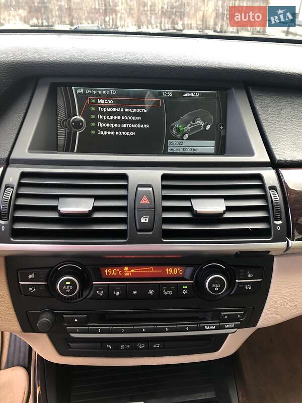 Внедорожник / Кроссовер BMW X5 2012 в Киеве