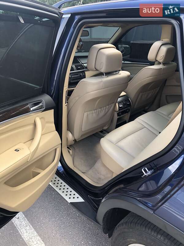 Внедорожник / Кроссовер BMW X5 2012 в Киеве