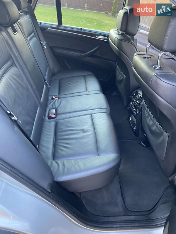 Позашляховик / Кросовер BMW X5 2013 в Івано-Франківську