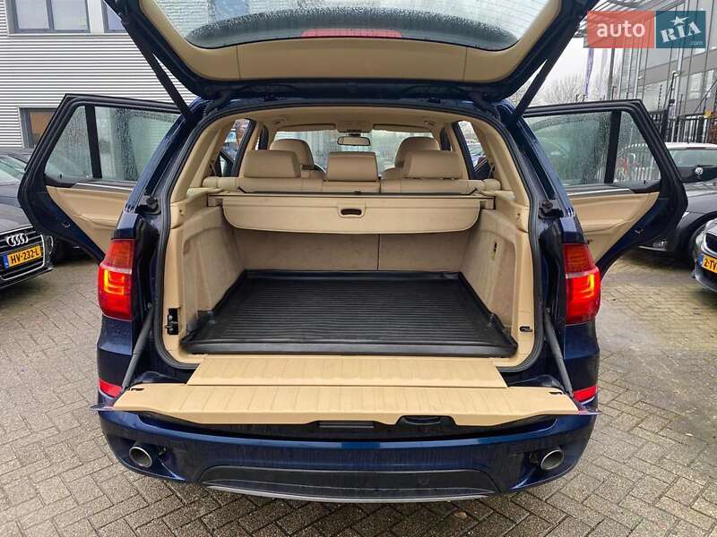 Внедорожник / Кроссовер BMW X5 2012 в Бродах