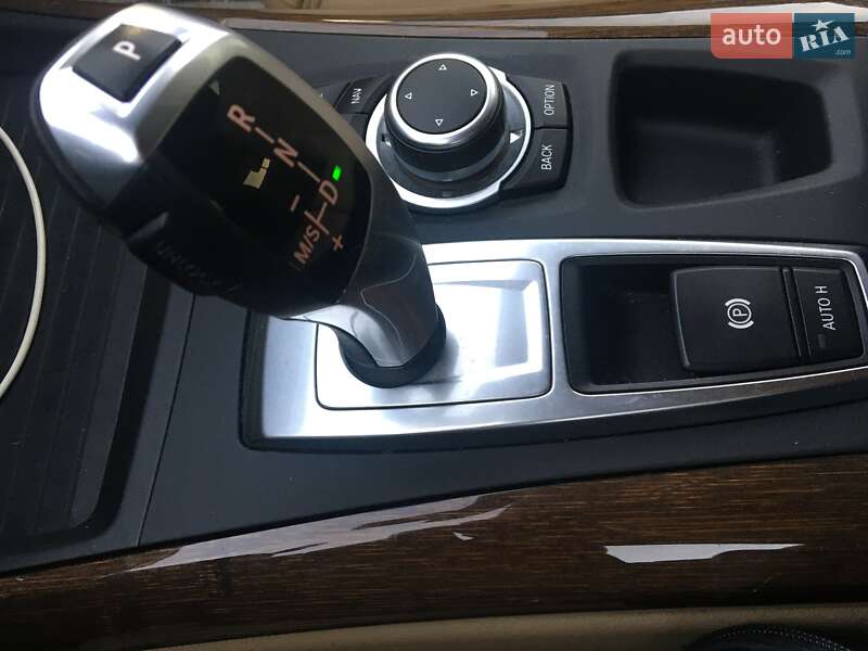 Внедорожник / Кроссовер BMW X5 2012 в Бродах