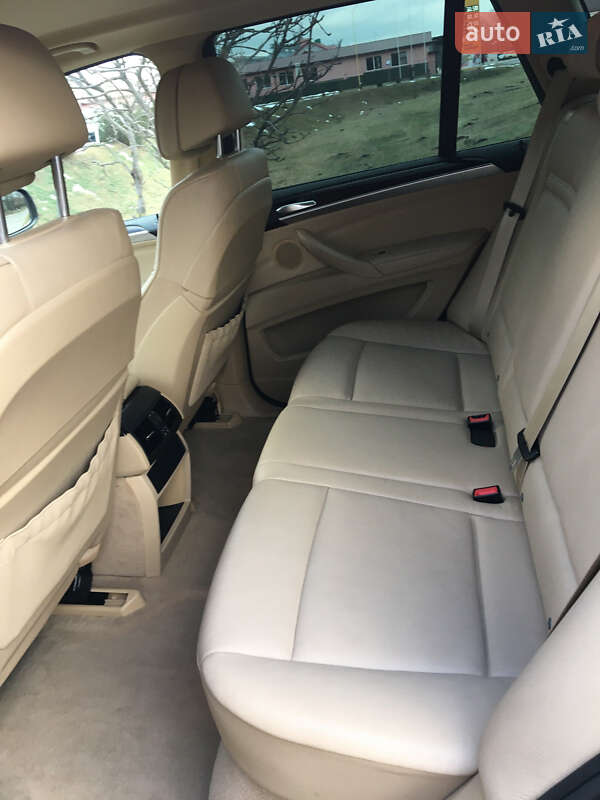 Внедорожник / Кроссовер BMW X5 2012 в Бродах