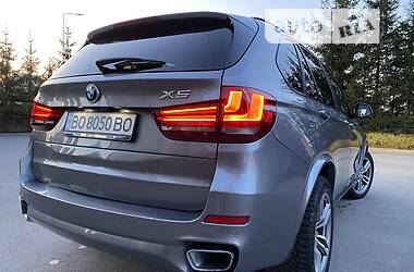 Позашляховик / Кросовер BMW X5 2016 в 