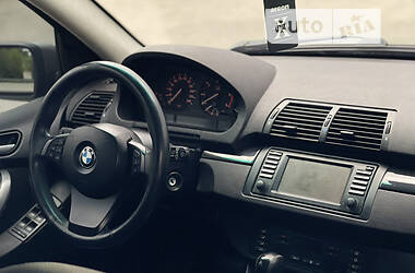 Внедорожник / Кроссовер BMW X5 2004 в 