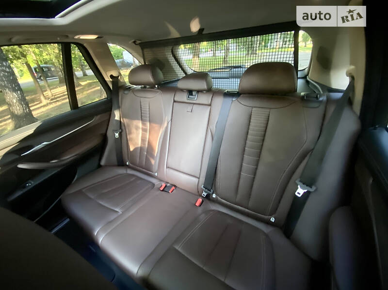 Внедорожник / Кроссовер BMW X5 2014 в Черновцах