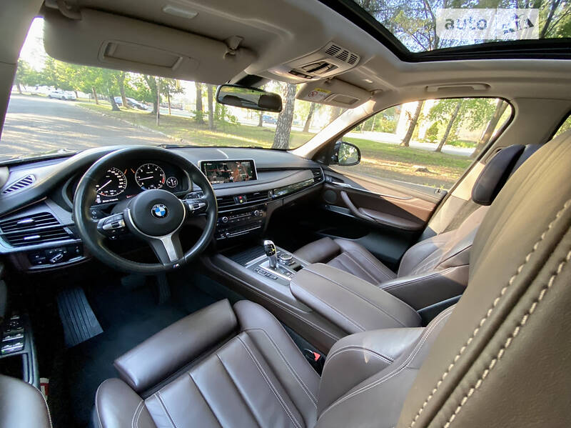Внедорожник / Кроссовер BMW X5 2014 в Черновцах