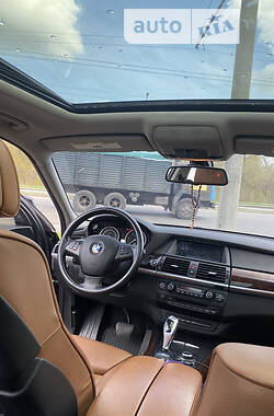 Позашляховик / Кросовер BMW X5 2010 в Полтаві