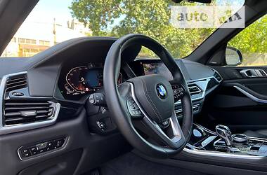 Позашляховик / Кросовер BMW X5 2020 в 