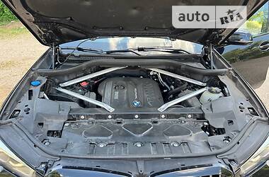 Позашляховик / Кросовер BMW X5 2020 в 