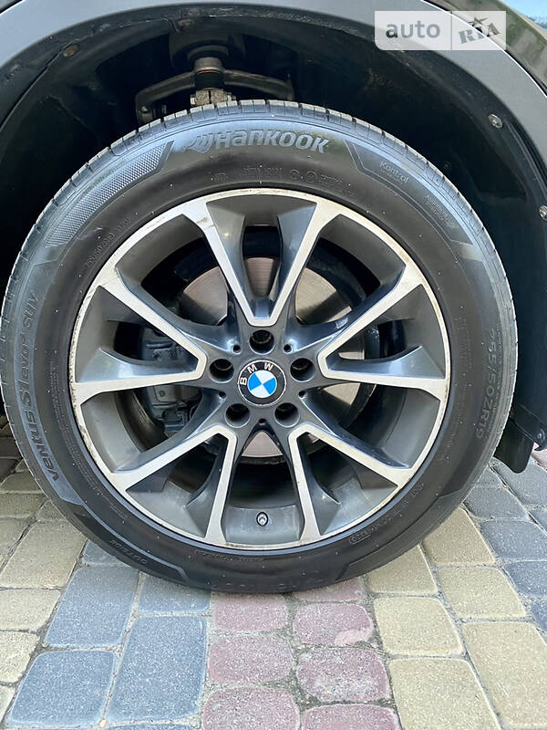 Внедорожник / Кроссовер BMW X5 2014 в Черновцах