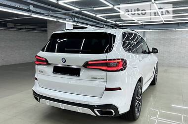 Позашляховик / Кросовер BMW X5 2022 в 